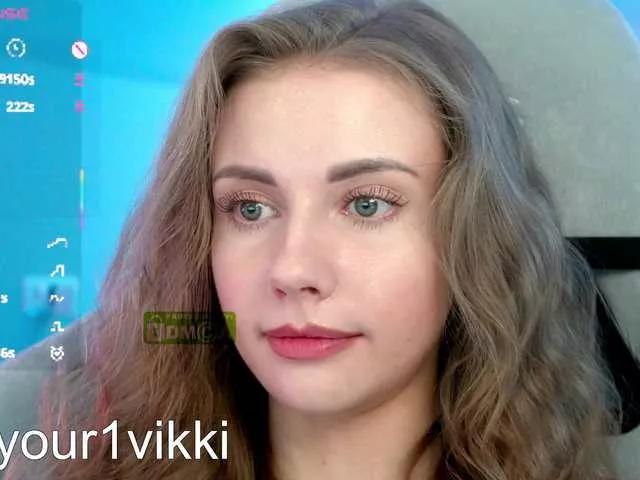 -VikkiL0vesCheese- on BongaCams 