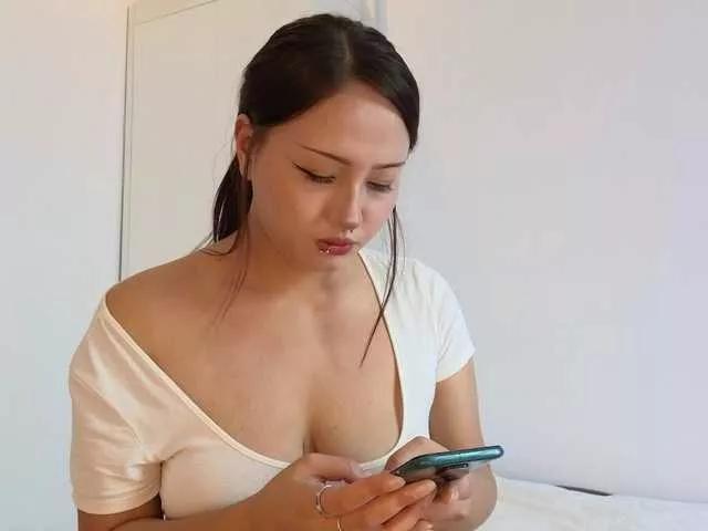 Akinastar on BongaCams 