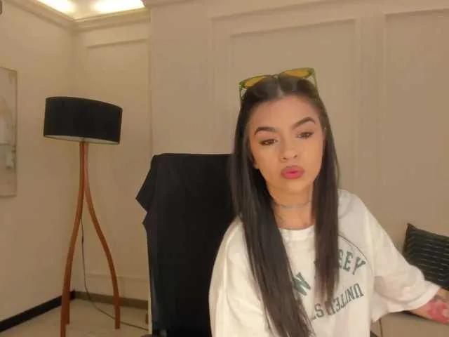 Freechat AlanaCraft on BongaCams