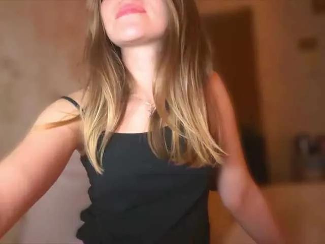 Cute AliciaParker wants you to fuck her body now AliciaParker from BongaCams