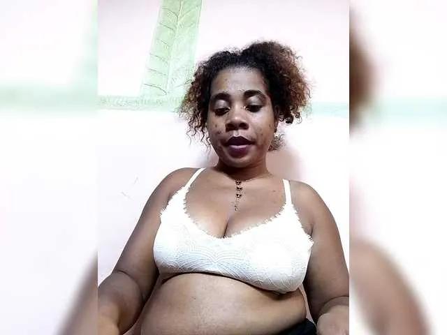 Naked AlineEdena wants you to fuck her body now AlineEdena from BongaCams