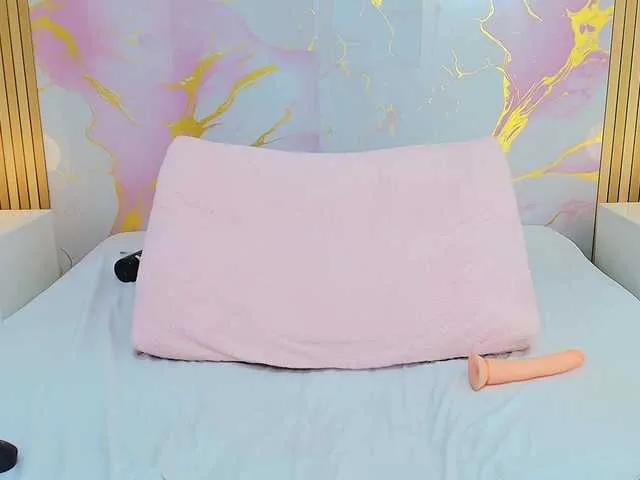 AlishaDixon from BongaCams