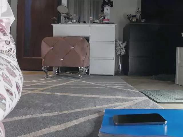 Freechat Allesya23 on BongaCams