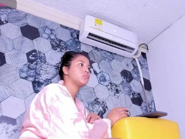 Freechat AmberRoses on BongaCams