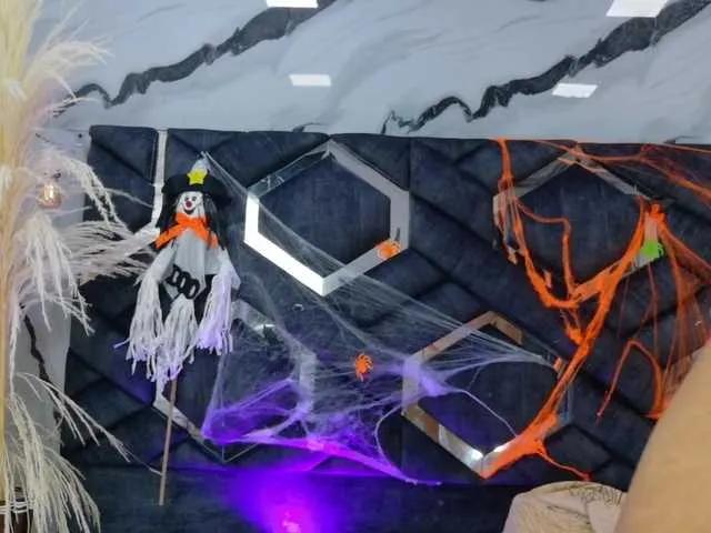 Amy-Dowson from BongaCams