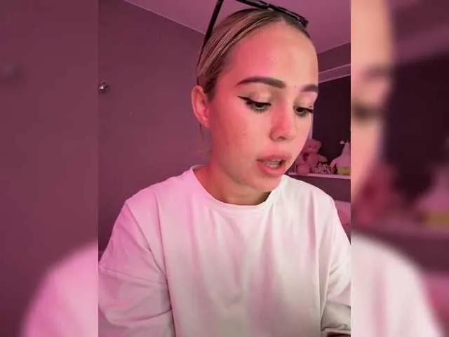 Freechat AmyGlad on BongaCams