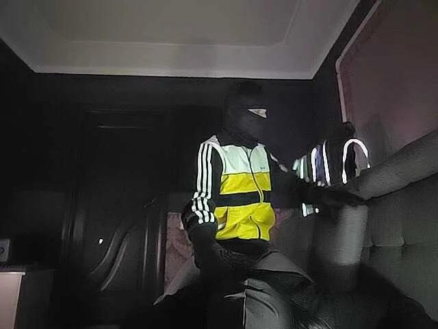 Discover cute camwhore Andr86mskk Andr86mskk from BongaCams