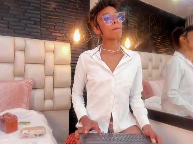 Freechat AnnieSanz on BongaCams