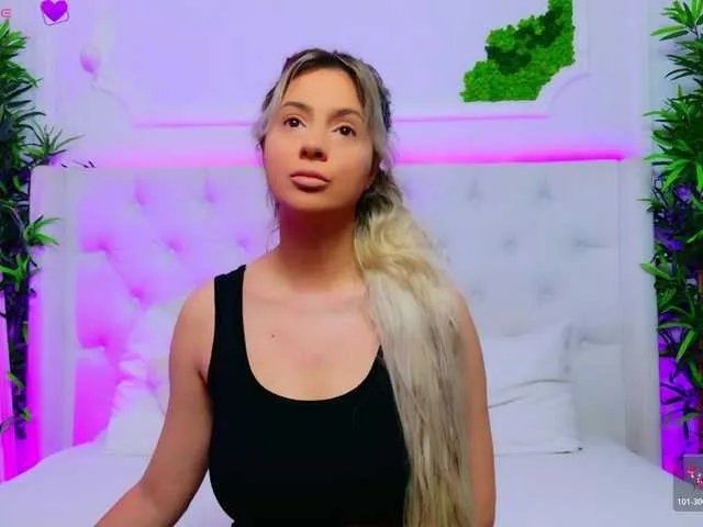 AriannaSins on BongaCams 