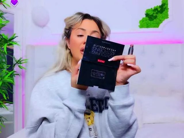 AriannaSins on BongaCams 