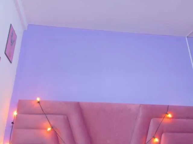 Beautifulskinny18 on BongaCams