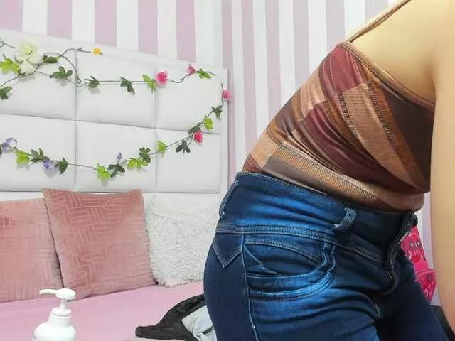 carolina-hernandez on BongaCams 
