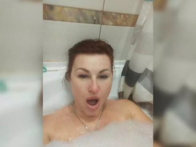 ElenaDroseraa on BongaCams 