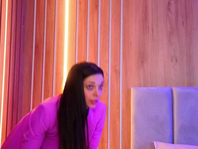 EllyLynn on BongaCams