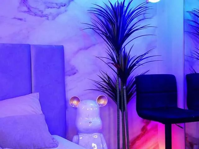 EllyLynn on BongaCams