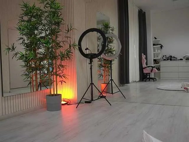 Freechat EmmaBlanco on BongaCams