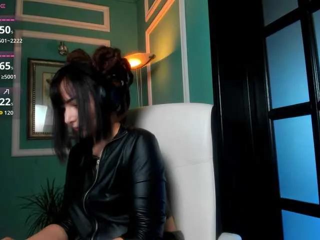 Freechat ingridblondy94 on BongaCams