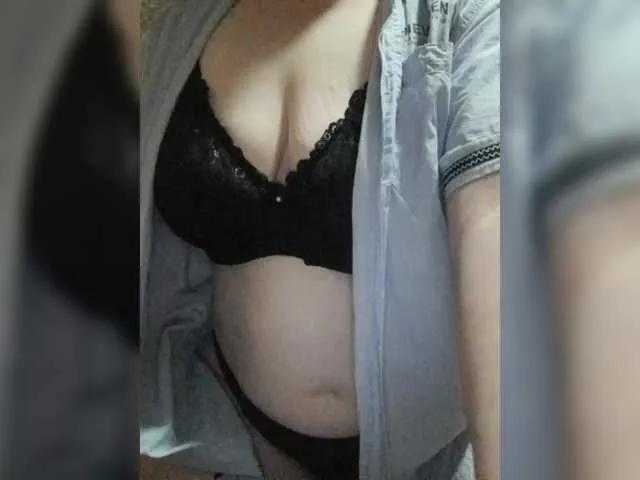 Discover Iriska2025, she wants to masturbate for you Iriska2025 from BongaCams
