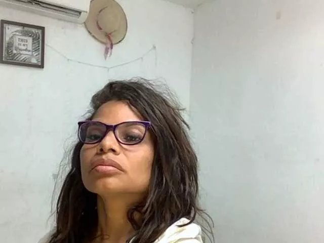 Freechat ivana29 on BongaCams