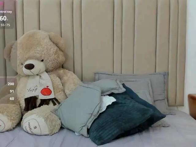 Freechat izadii on BongaCams