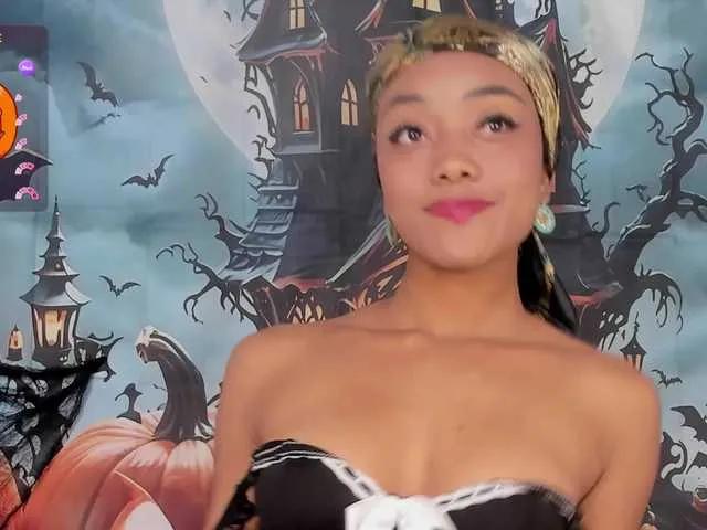 Freechat Juliette-1 on BongaCams