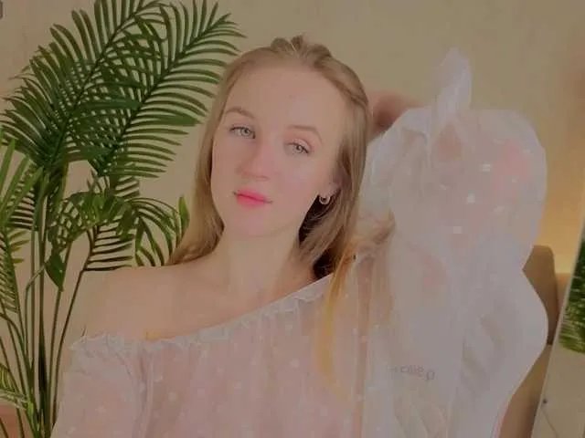 Kiana-White on BongaCams