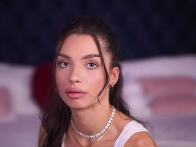 LalaRoze on BongaCams