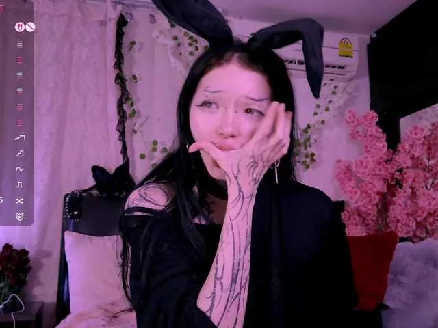 Dirty Leinbone wants you to fuck her body now Leinbone from BongaCams