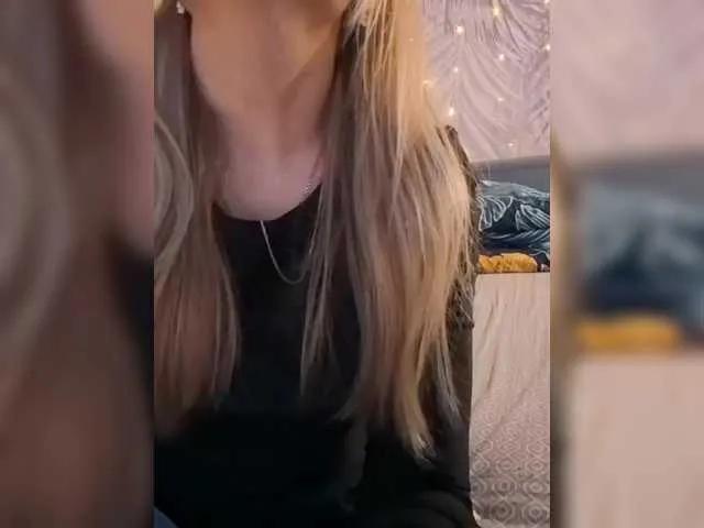 Checkout hot slut LiaLucos LiaLucos from BongaCams