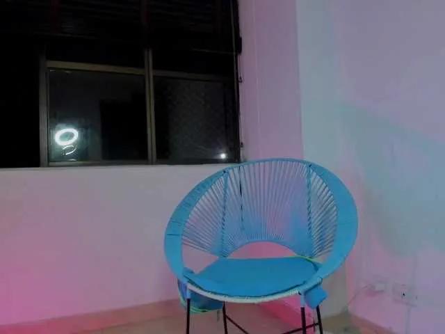 littleDanni on BongaCams