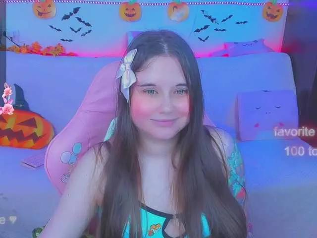 LittleKitsune on BongaCams 