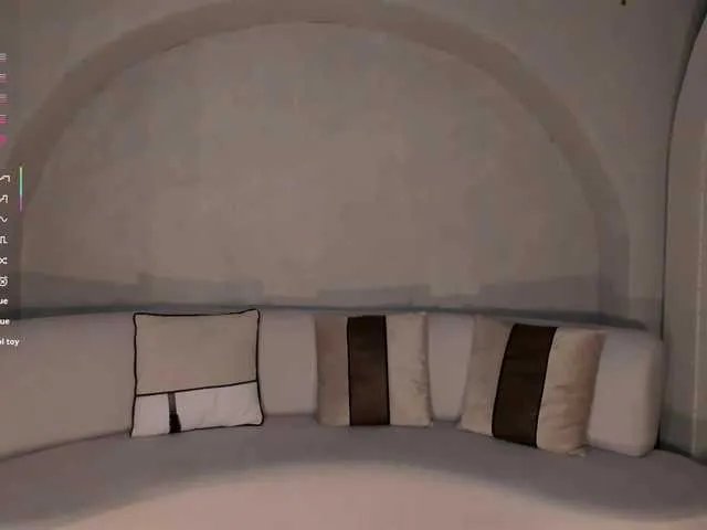 LizzHamilton — I want to put my  tits on your face and your cock  Goal: Fuck Tits + Oil show + Fingering Pussy  @sofar  @total Tokens IG @Lizz_HamiltonX 