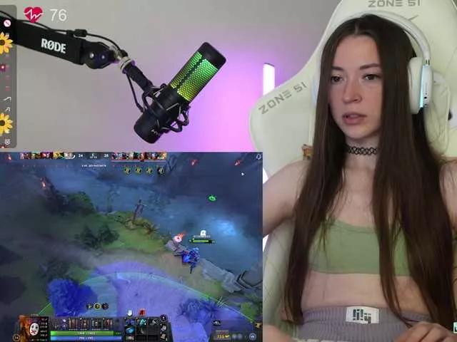 lollipop-o on BongaCams 