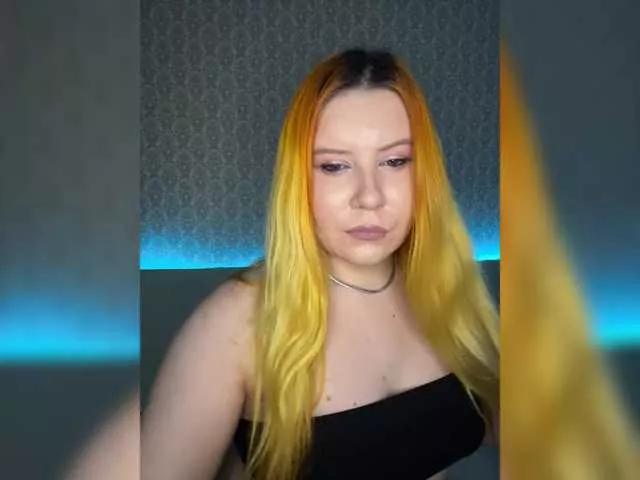 LunaLu13 on BongaCams 