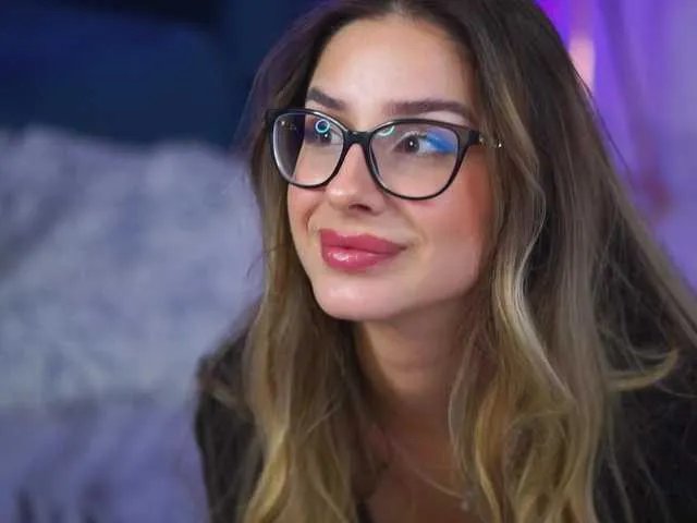 Freechat MaddieBryggs on BongaCams