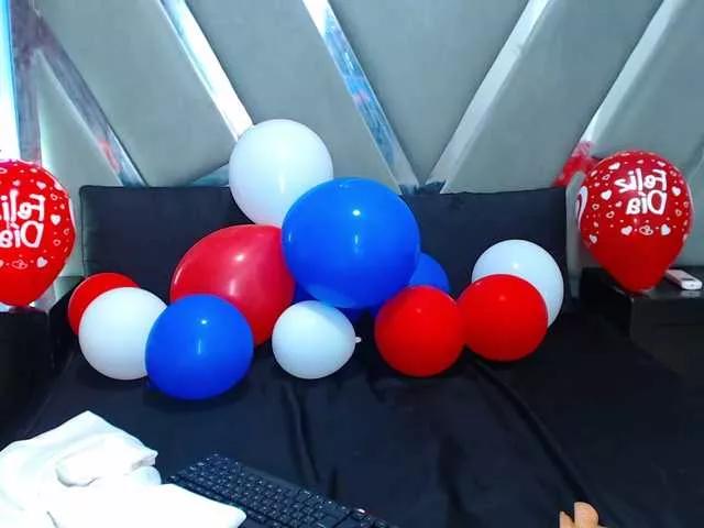 Maya-Baker on BongaCams 