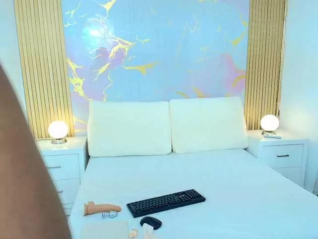 Maya-Baker on BongaCams 