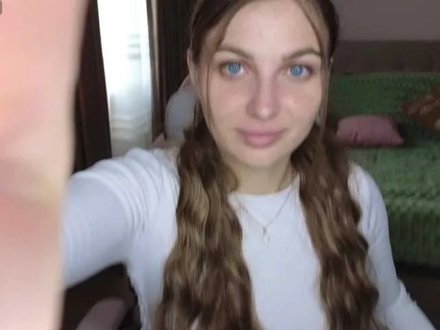 Freechat MellicaX on BongaCams