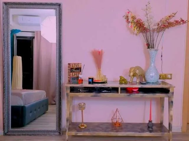 Freechat MichelleReys on BongaCams