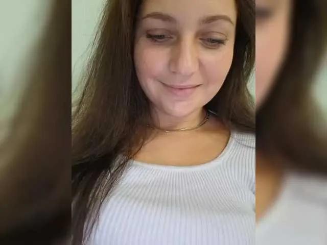 Watch MiLAshKaA, she wants to masturbate for you MiLAshKaA from BongaCams