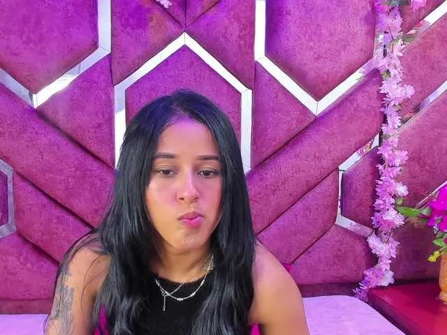 Freechat millyprint on BongaCams