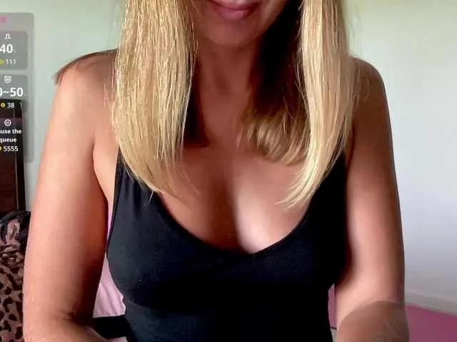 Freechat Montenegro8 on BongaCams