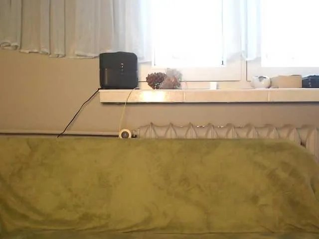 NADINNNE from BongaCams