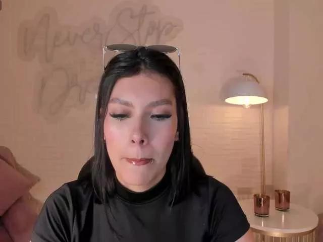 NiaSalvatore on BongaCams 