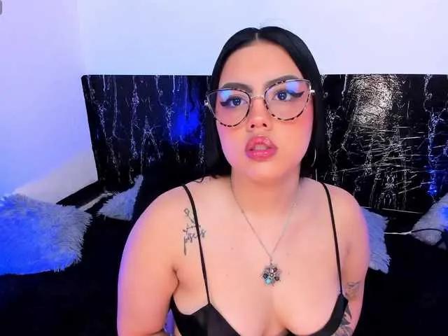 Freechat Nicol-Ruizz on BongaCams