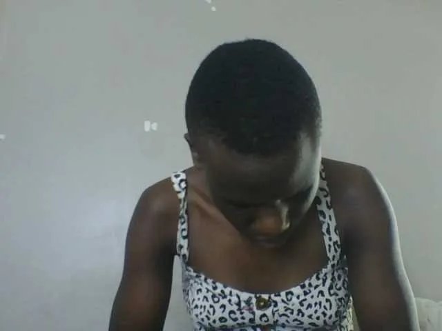 Freechat Petitegoddess on BongaCams