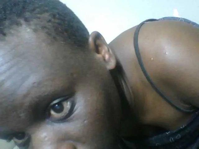 Freechat Petitegoddess on BongaCams