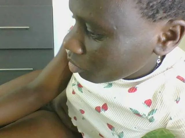 Freechat Petitegoddess on BongaCams