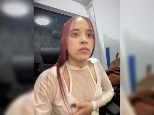 Freechat RedHeadSusy on BongaCams