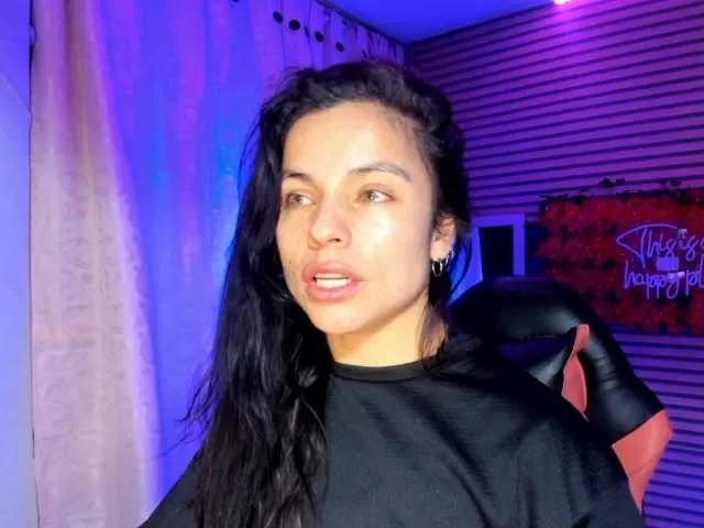 Freechat rosse2504 on BongaCams